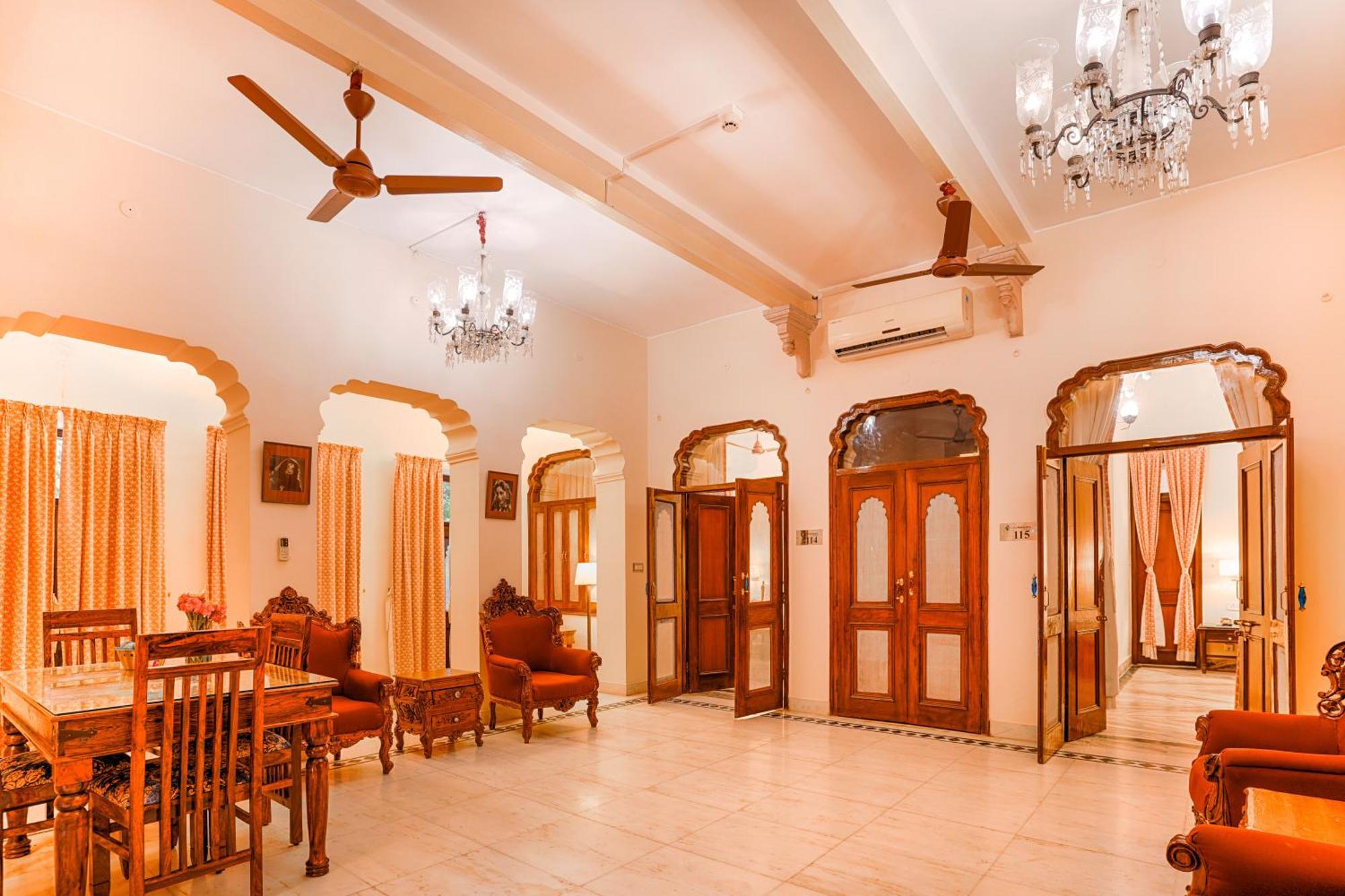Hotel Club Mahindra Bharatpur Extérieur photo