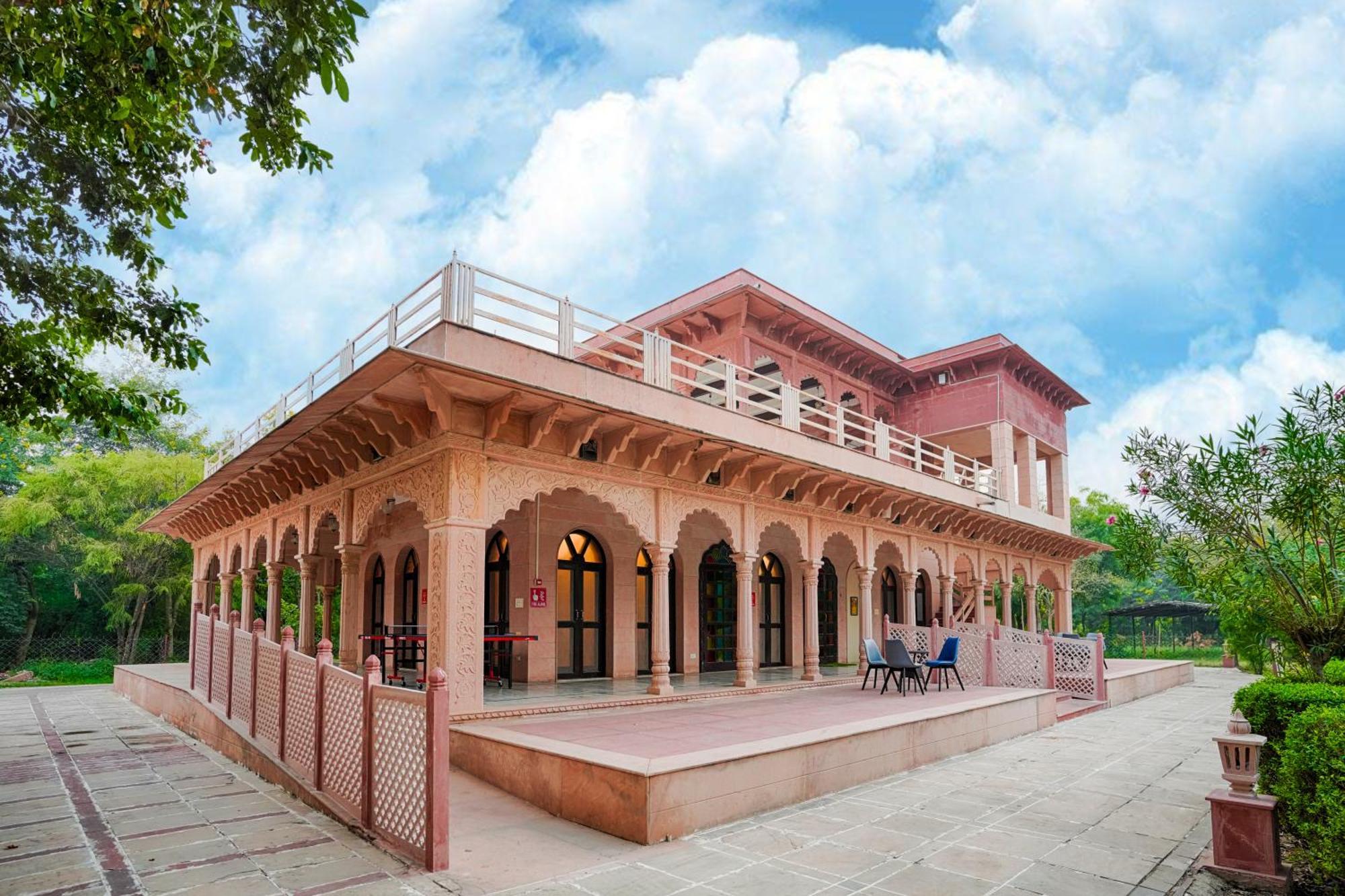 Hotel Club Mahindra Bharatpur Extérieur photo